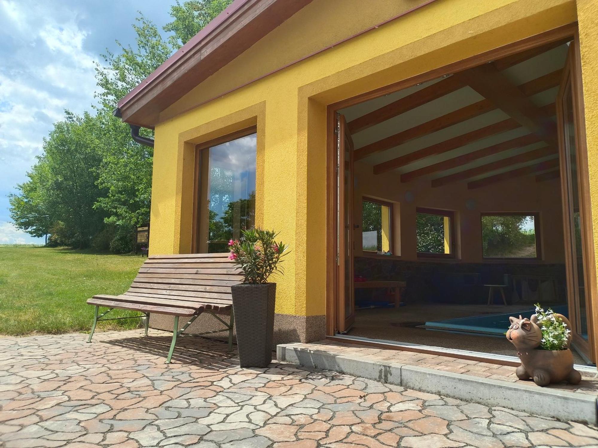 Podvesky Mlyn Hotel Tlumacov Bagian luar foto